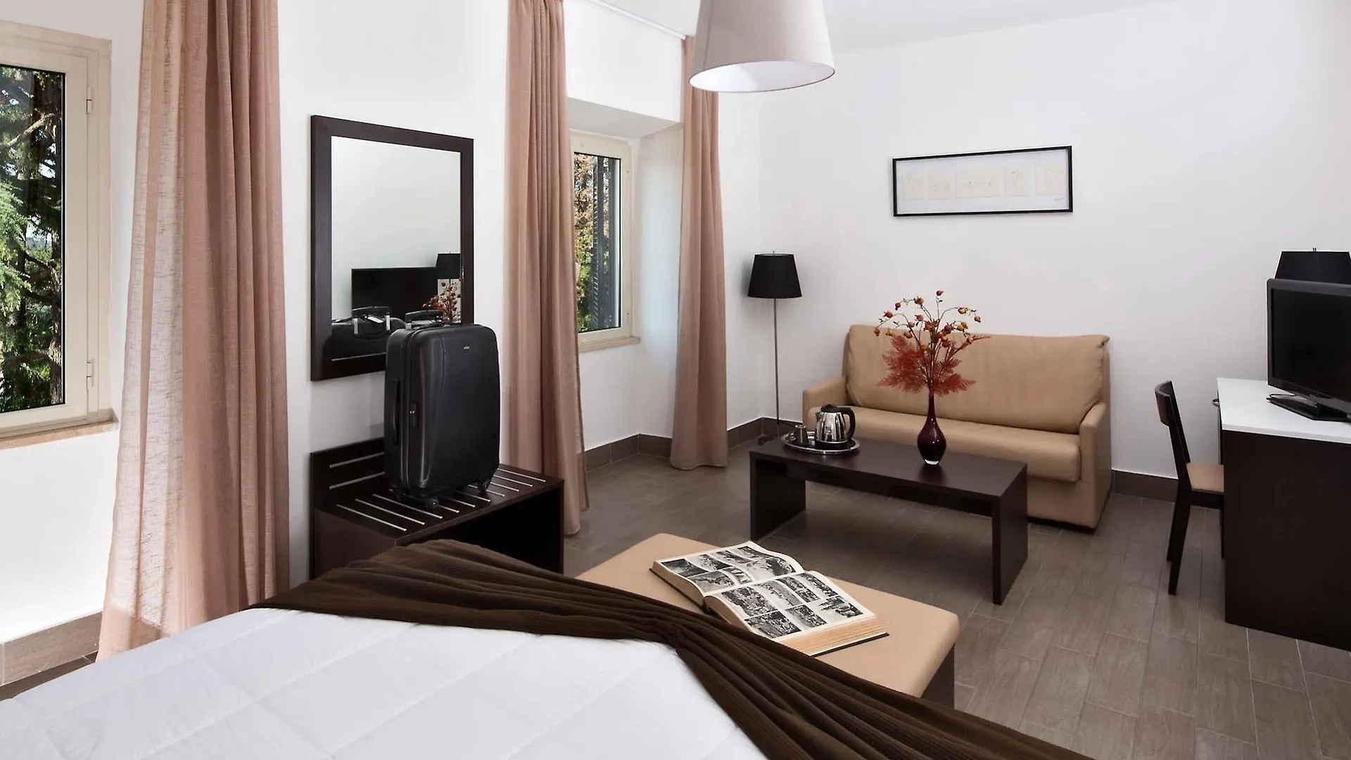Lh Hotel Excel Roma Montemario 4*, Ρώμη